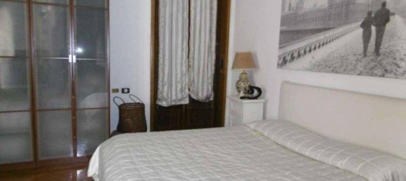 5 bedrooms Villa in Bovisio Masciago, Italy No. 279124 21