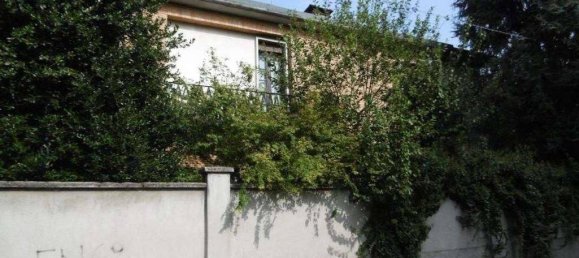 5 bedrooms Villa in Bovisio Masciago, Italy No. 279124 11