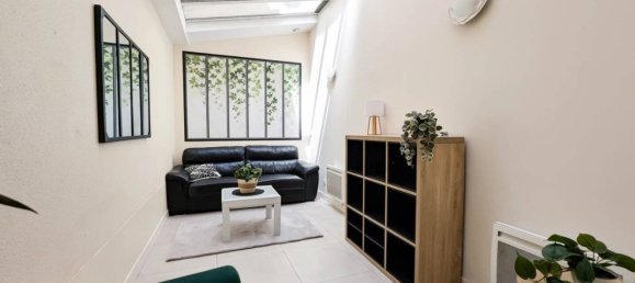 1 bedroom Apartment in Paris, France No. 320000 3