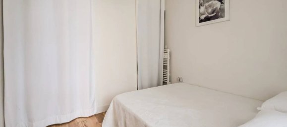 1 bedroom Apartment in Paris, France No. 320000 7
