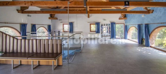 270m² Commercial property in Legnaro, Italy No. 281926 34