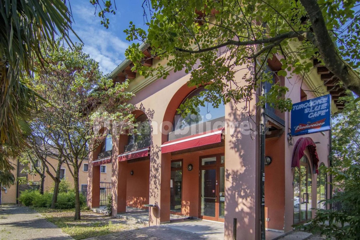 270m² Commercial property in Legnaro, Italy No. 281926