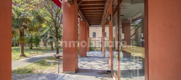 270m² Commercial property in Legnaro, Italy No. 281926 6