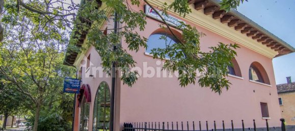 270m² Commercial property in Legnaro, Italy No. 281926 4