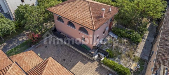 270m² Commercial property in Legnaro, Italy No. 281926 8