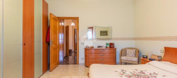 Apartamento de 2 dormitorios en Rome, Italy No. 75530 16