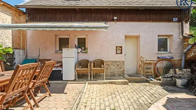 1 room Parking in Altlichtenwarth, Austria No. 159644