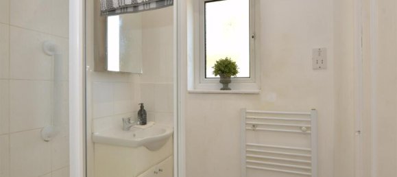 2 غرف نوم طابقين في Essex, United Kingdom رقم 4161 10