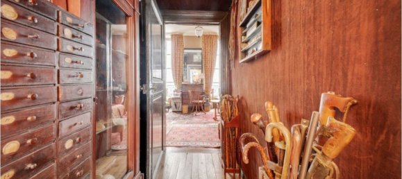 3 rooms Apartment in Paris, France No. 185937 2