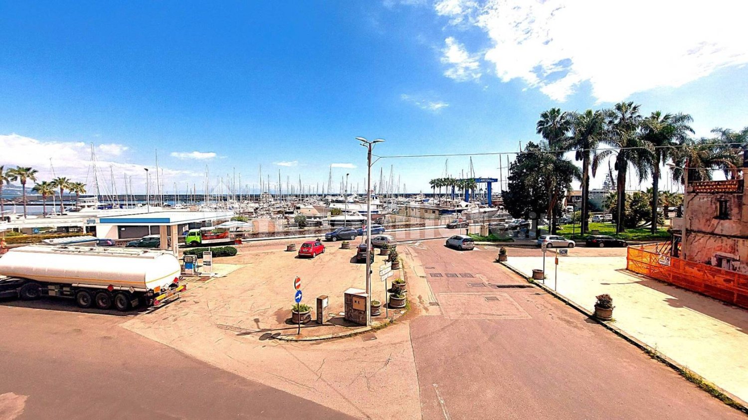 4 bedrooms Apartment in Riposto, Italy No. 279864