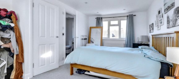 4 bedrooms House in Croydon, United Kingdom No. 4864 16