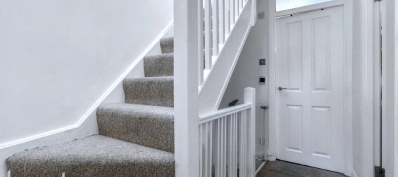 4 bedrooms House in Croydon, United Kingdom No. 4864 11