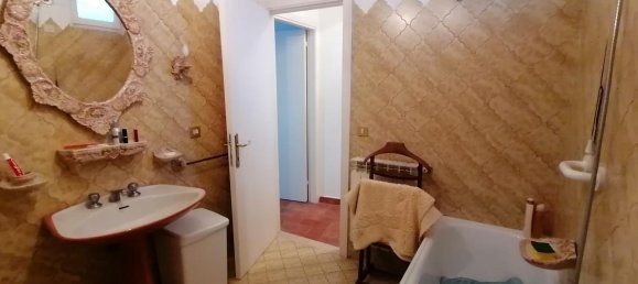 3 rooms Apartment in Semproniano, Italy No. 155240 18
