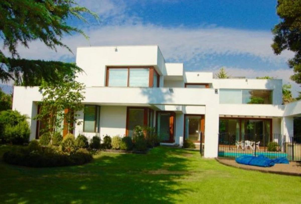 5 bedrooms House in Santiago, Chile No. 4023