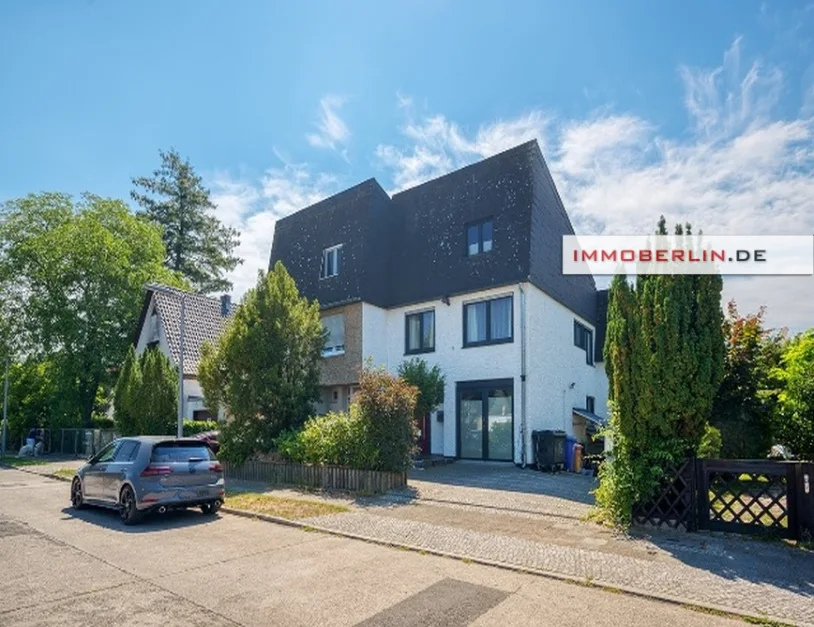 6 rooms Townhouse in Rudow, Germany No. 43292