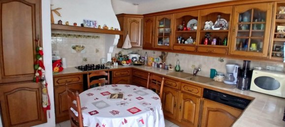 4 bedrooms Villa in Royan, France No. 277289 5