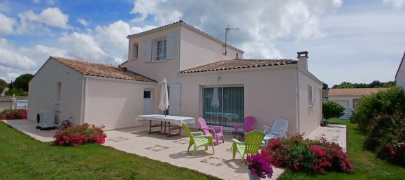 4 bedrooms Villa in Royan, France No. 277289 2