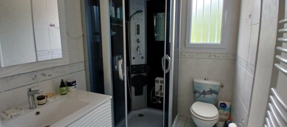 4 bedrooms Villa in Royan, France No. 277289 9