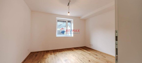 Квартира с 2 комнатами в Мария Вёрт, Австрия № 188369 5