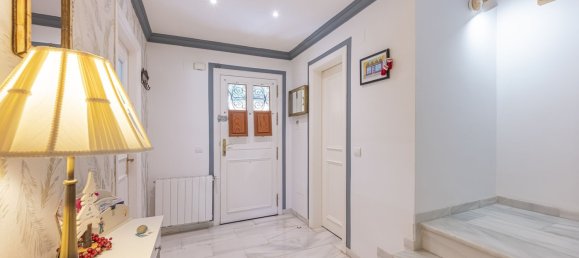 3 bedrooms Townhouse in Marbella, Spain No. 133486 10