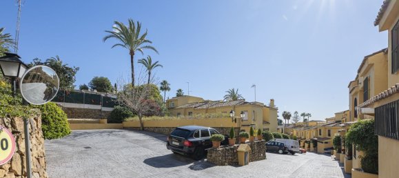 3 bedrooms Townhouse in Marbella, Spain No. 133486 17