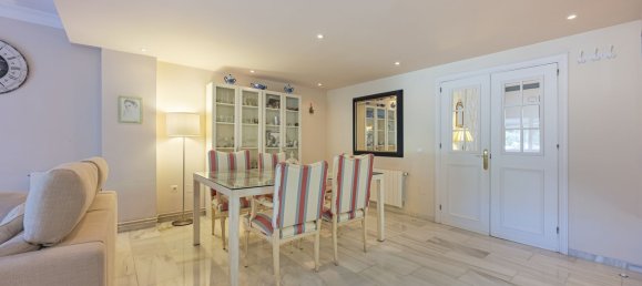 3 bedrooms Townhouse in Marbella, Spain No. 133486 9