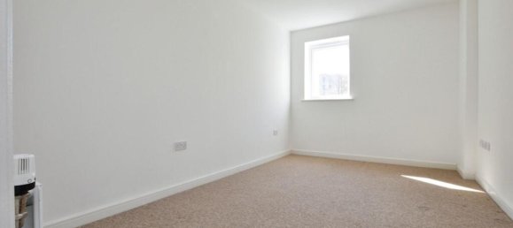 2 bedrooms Apartment in Barking, United Kingdom No. 12483 12