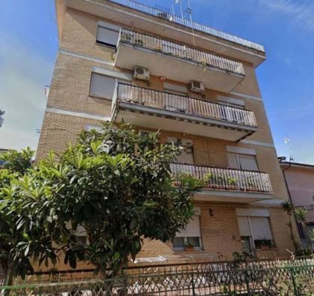 2 bedrooms Apartment in Rome, Italy No. 318841