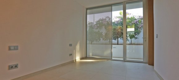 4 bedrooms Villa in Santa Ponsa, Spain No. 14749 11