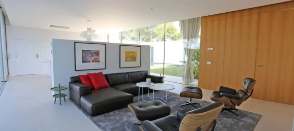 4 bedrooms Villa in Santa Ponsa, Spain No. 14749 6