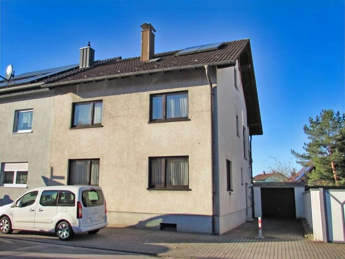 2 Schlafzimmer Stadthaus in Karlsruhe, Germany, Nr. 106801