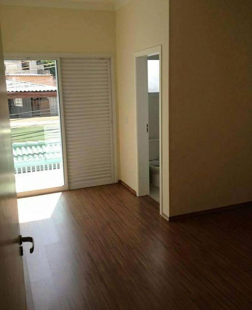 Casa de 3 dormitorios en Sao Paulo, Brazil No. 524434