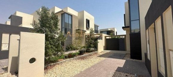 Villa de 4 dormitorios en Dubai Hills Estate, UAE No. 9354 2