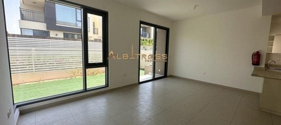 Villa de 4 dormitorios en Dubai Hills Estate, UAE No. 9354 9