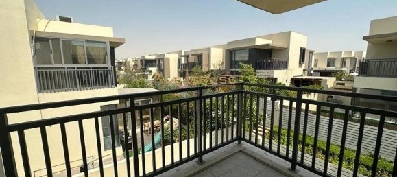 Villa de 4 dormitorios en Dubai Hills Estate, UAE No. 9354 8