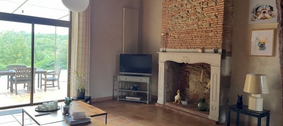 5 bedrooms House in Simorre, France No. 191068 4