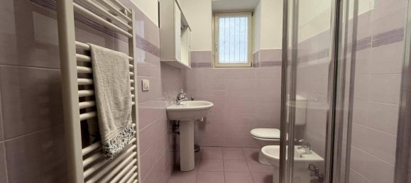 4-Zimmer Wohnung in Angera, Italy, Nr. 75489 12