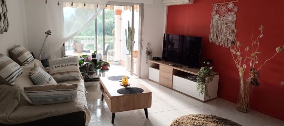 Квартира с 2 комнатами в Сен-Рафаэль, Франция № 297350 2