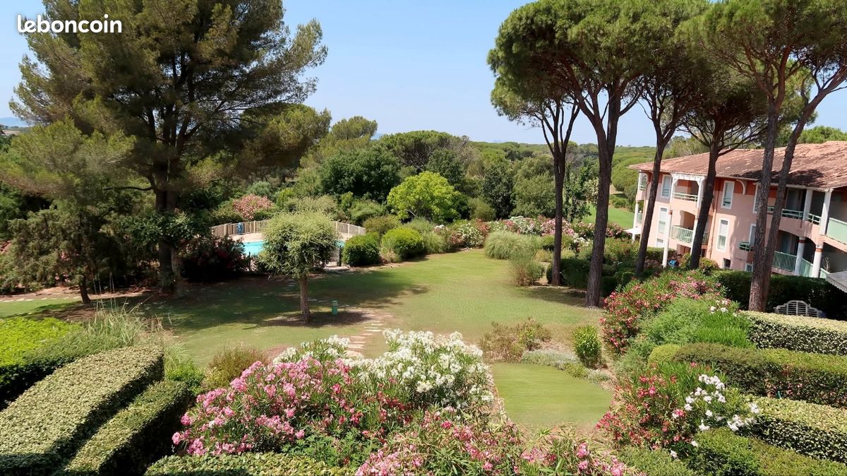 Квартира с 2 комнатами в Сен-Рафаэль, Франция № 297350