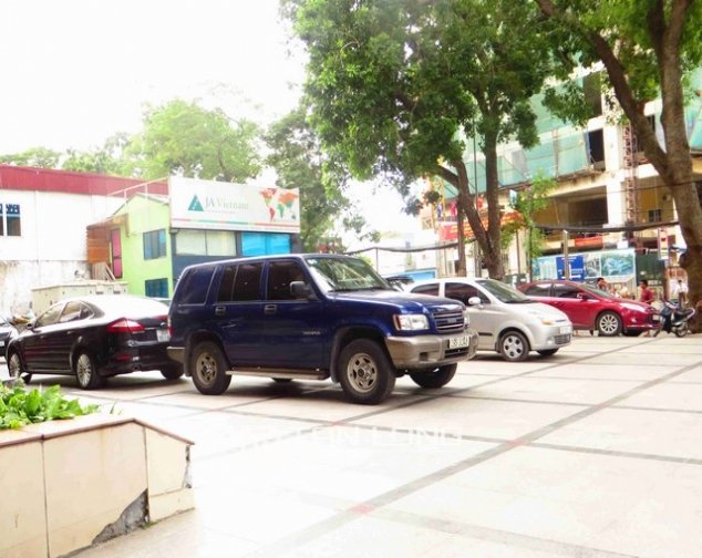 378m² Office in Ba Dinh, Vietnam No. 2312