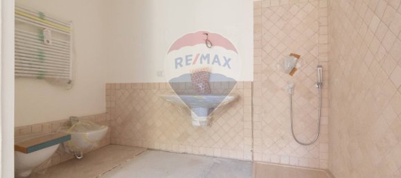 4 bedrooms Apartment in Mairano, Italy No. 365595 10