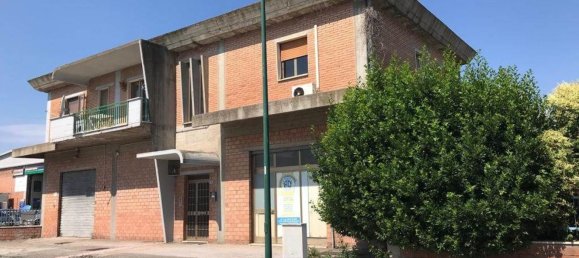 979m² Warehouse in Grosseto, Italy No. 301828 7