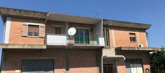 979m² Warehouse in Grosseto, Italy No. 301828 6