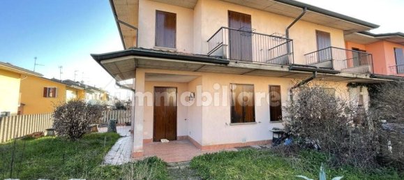3 bedrooms Villa in Calcio, Italy No. 303532 7