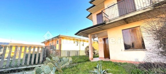 3 bedrooms Villa in Calcio, Italy No. 303532 5
