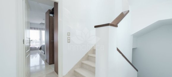 4 Schlafzimmer Stadthaus in El Paraiso, Spain, Nr. 105916 15