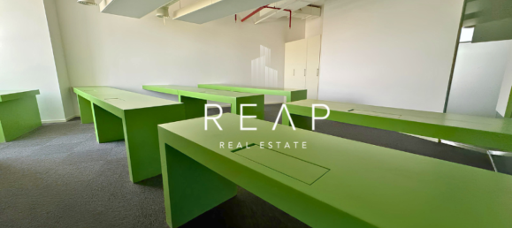 163.2m² Office in Jumeirah Lake Towers, UAE No. 30997 7