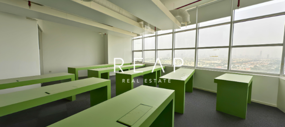 163.2m² Office in Jumeirah Lake Towers, UAE No. 30997 6