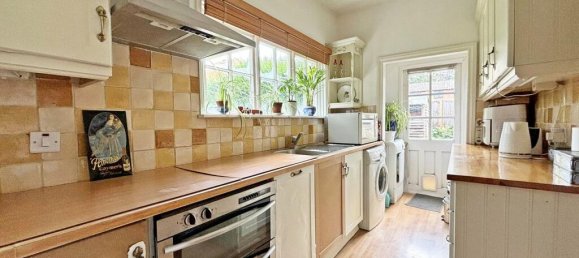 Дом с 4 спальнями в Бекенхэм, Великобритания № 1119 6