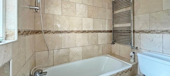 Дом с 4 спальнями в Бекенхэм, Великобритания № 1119 8